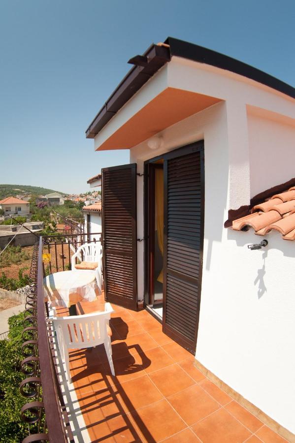 Apartments By The Sea Slatine, Ciovo - 12176 Екстер'єр фото