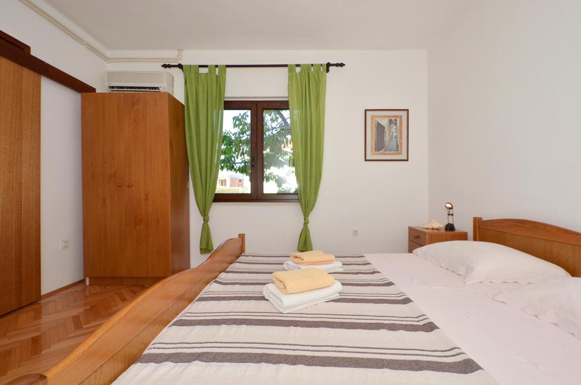 Apartments By The Sea Slatine, Ciovo - 12176 Номер фото