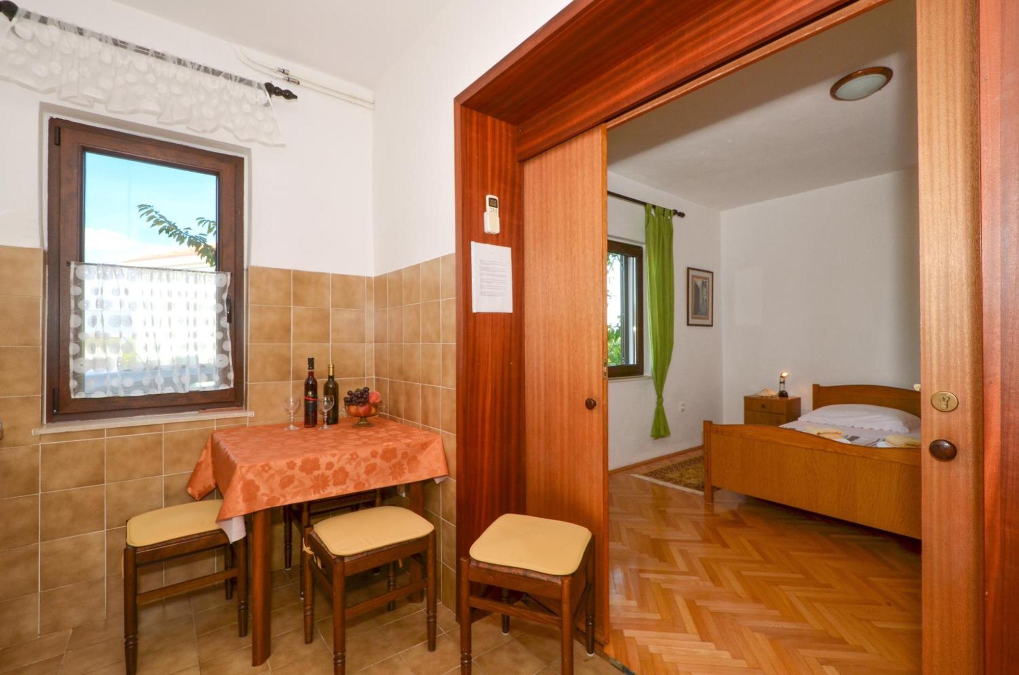 Apartments By The Sea Slatine, Ciovo - 12176 Номер фото