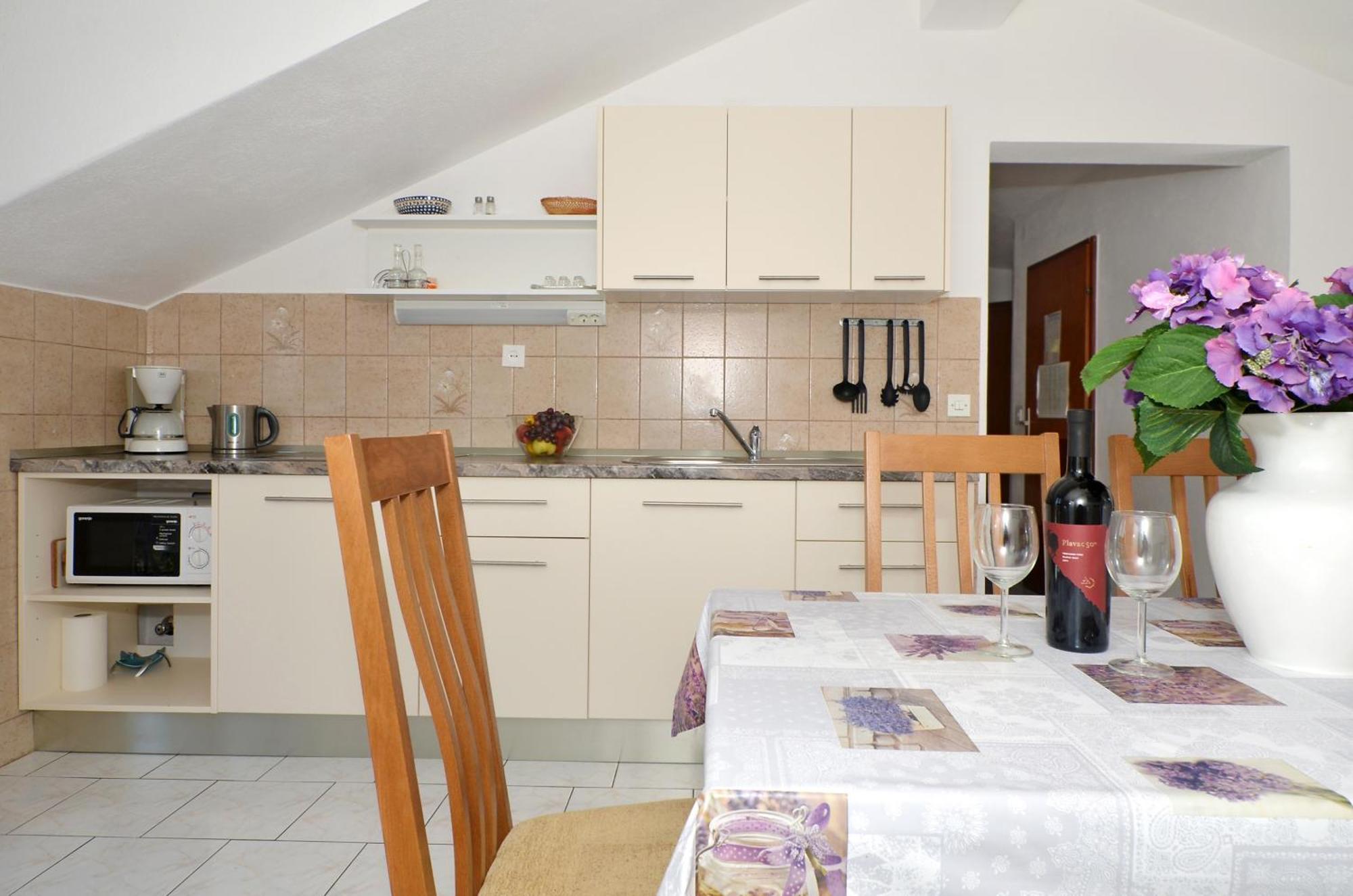 Apartments By The Sea Slatine, Ciovo - 12176 Номер фото